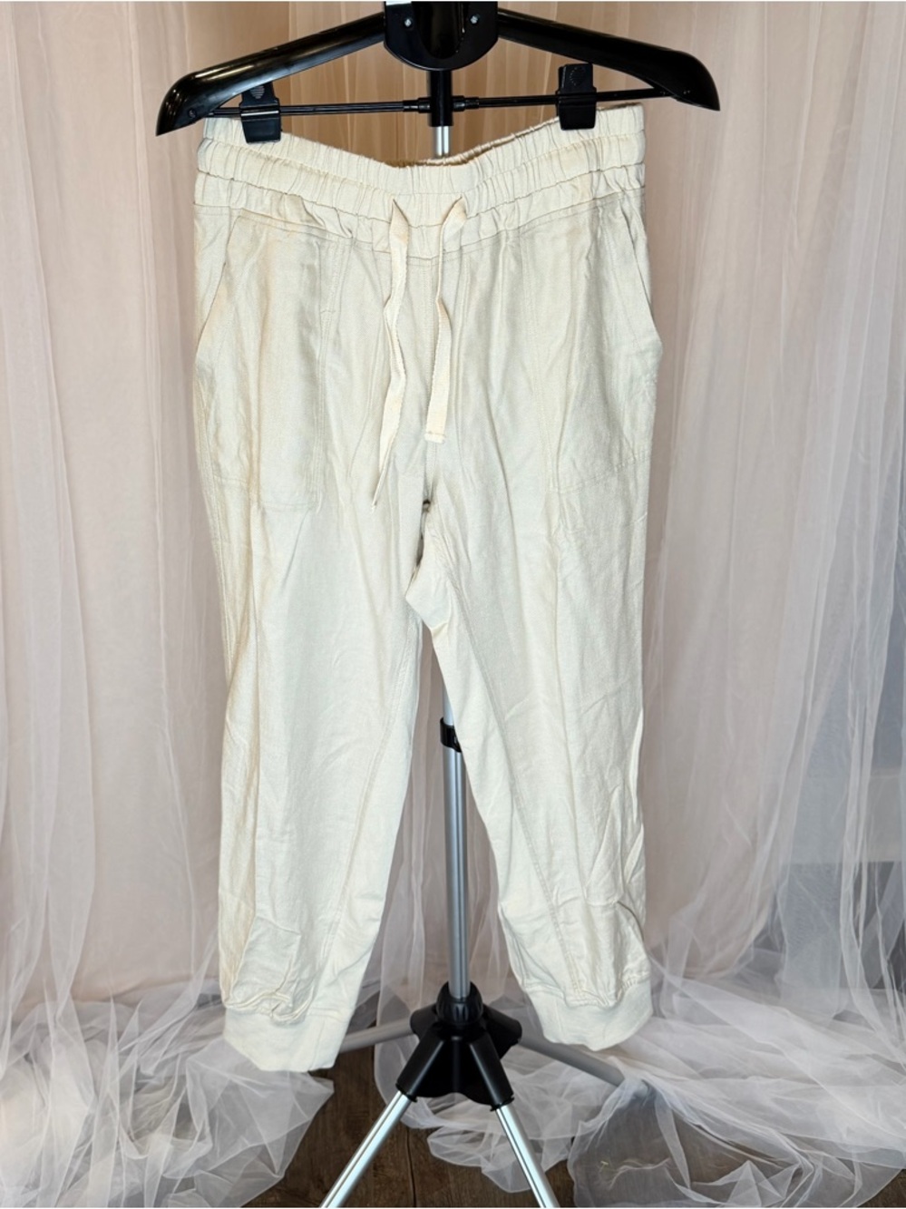 Dress Forum Los Angeles Cream Jogger Pants – Size Large Casual Lounge